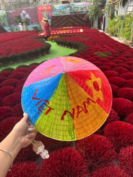 HALF DAY TOUR: INCENSE VILLAGE & HAT MAKING VILLAGE, NO LUNCH