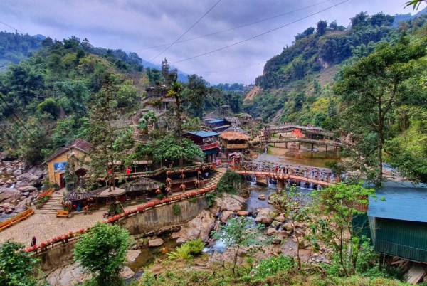 SAPA TOUR BY BUS 2 DAYS 1 NIGHT 