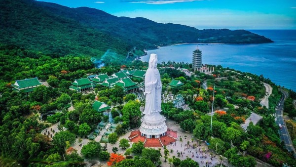 DISCOVERY CENTRAL VIETNAM PACKAGE TOUR 5 DAYS 4 NIGHTS : DA NANG-HOI AN – BA NA HILLS – HUE DEPART FROM HANOI /HOCHIMINH CITY 