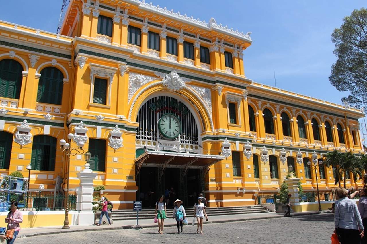 SPECIAL PACKAGE TOUR HO CHI MINH CITY CUCHI TUNNELS MEKONG DELTA 3 DAYS 2 NIGHTS PACKAGE DEPART FROM SAIGON VIETNAM 